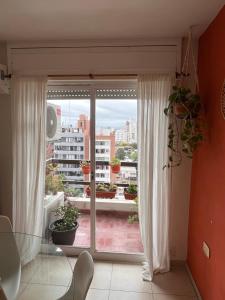 El Abrojal - Departamento con Estacionamiento , zona Patio Olmos