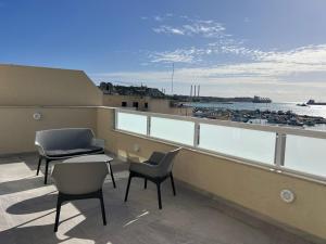 Luzzu Harbour Suites Modern 2BR in Marsaxlokk