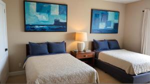 Stylish Residences Near Art Deco and LA Hotspots