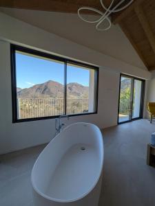 Rooms 2575