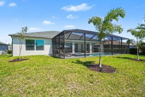 Coral Oasis Pet Friendly, SPA Pool on Freshwater Canal