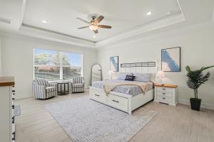 Coral Oasis Pet Friendly, SPA Pool on Freshwater Canal