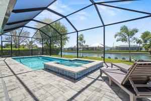Coral Oasis Pet Friendly, SPA Pool on Freshwater Canal