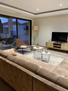 villa du canal 3 chambres piscine 175 m2