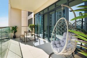 Ultra Luxury Vida Resort Style Golf & Pool Views