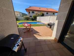 House with pool in downtown Sabarís - Casa Capisco