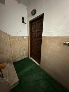شقة متوسطة