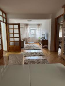 CY Apartment in Skopje Center