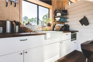 Wanderin Star Farms - Hilltop Hideaway