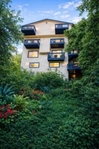 Hillside Retreat with Balcony Views of the Hollywood Sign