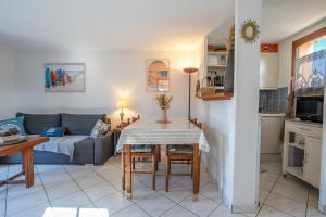 Cocon aux Mégalithes avec jardin et piscine
