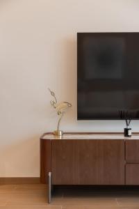 Stylish 1BR in Central Park Celadon