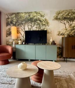 Palm Forest Oasis