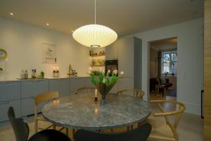 Flat With Cobbled Courtyard In Central Copenhagen