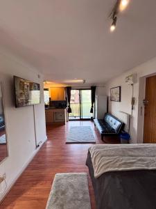 Lakeview luxury Apartments