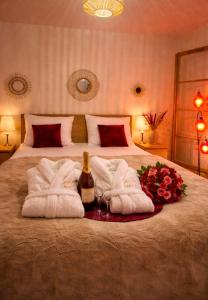 Grande maison romantique avec jacuzzi intérieur & parking, à 1h30 de Paris