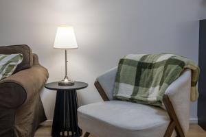 Evi-3B2B Free Parking! Walk to Casino! Sleeps 8!