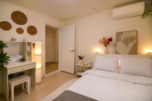 3BR Private House Hyehwa Family Stay Airport Taxi Available