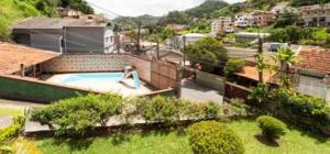 Casa com Piscina Privativa em Petrópolis
