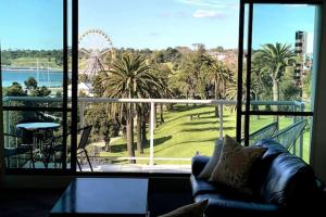 THE WATERFRONT APARTMENTS 2 Bedroom Bay View Deluxe Apartment located on the Geelong Waterfront - 4603