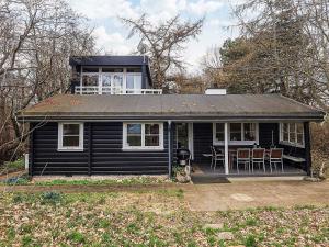 6 person holiday home in Dronningmølle-By Traum