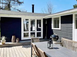6 person holiday home in Gilleleje-By Traum