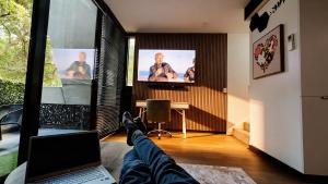Parkside Townhouse - King Bed - Direct Entry