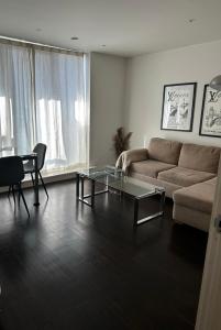 Lovely Canary wharf Apartment - Long stay