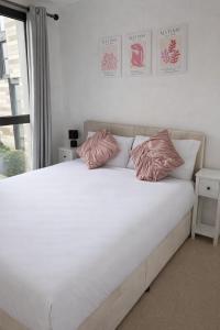 Spacious 2-bed Apt Near Canary Wharf- Long stay