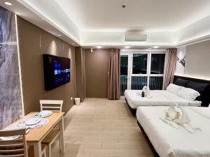 Venice Luxe Twin Bed Stay ,Pool, Kitchen For Max of 3 Guests Only