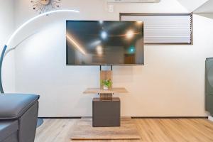 屋上テラス付きのバスタイム 新築戸建て ベッド4台 最寄り駅3路線で便利なお宿