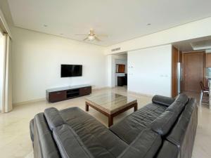 Oceanfront Condo with Stunning Views #303