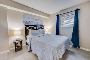 Amazing Baywatch 3BR w Pools Direct Ocean Front