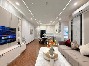 Crystal Apartment in Times City