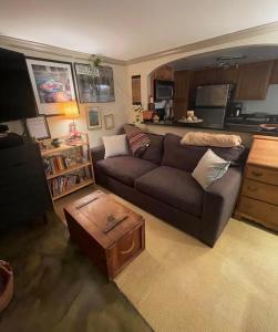 Cozy Private Retreat Peaceful Stylish Stay