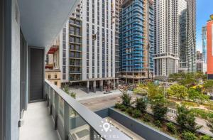 Downtown Gem 75 Pool with Luxury 1BR 2BA