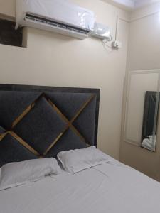 RADHIKA P guest house