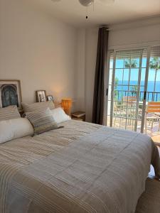 La Amapola, a Little Oasis with Sea View, Pool & Terrace in Nerja