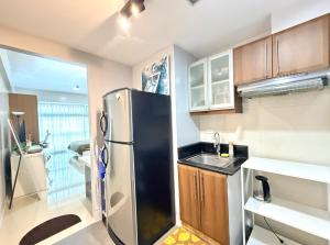Cozy Studio Near Greenbelt, Legazpi Village Makati City