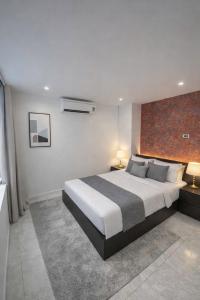 D2 Cent pool villa