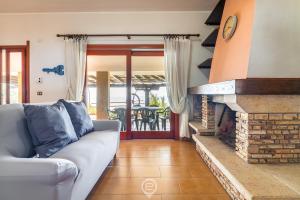 Enchanting Seaview Getaway img10