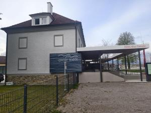 Apartment & Guesthouse Camping Melk