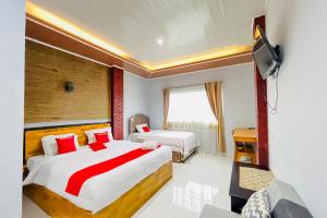 RedDoorz at Hotel Dieng Berastagi