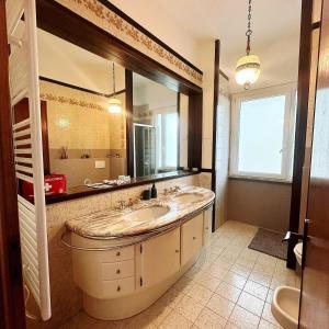 Ligurian Hills Retreat Villa between Cinque Terre and Lunigiana
