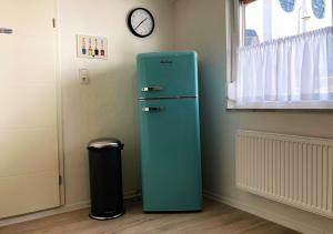 janu-homes - 1 Zimmer Apartment - 2 Betten, Kirchblick vom Kirchplatz