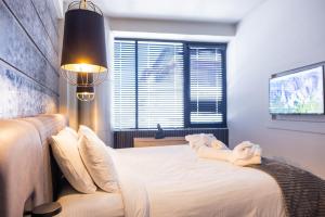Omega Suites 30