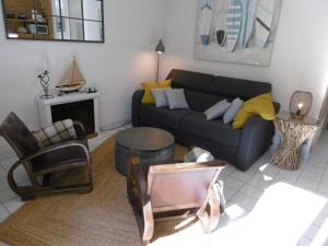 Appartement 2 à 4 personnes à 50 m de locéan WIFI MERLIN