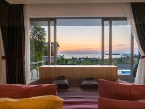 Luxe 4BR Sunset Seaview Villa Private Infinity