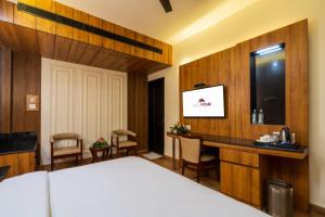 Grand FFOUR near Nehru Place, Delhi