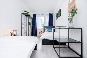 SpaceStays Mülheim Apartment Küche WIFI Zentral